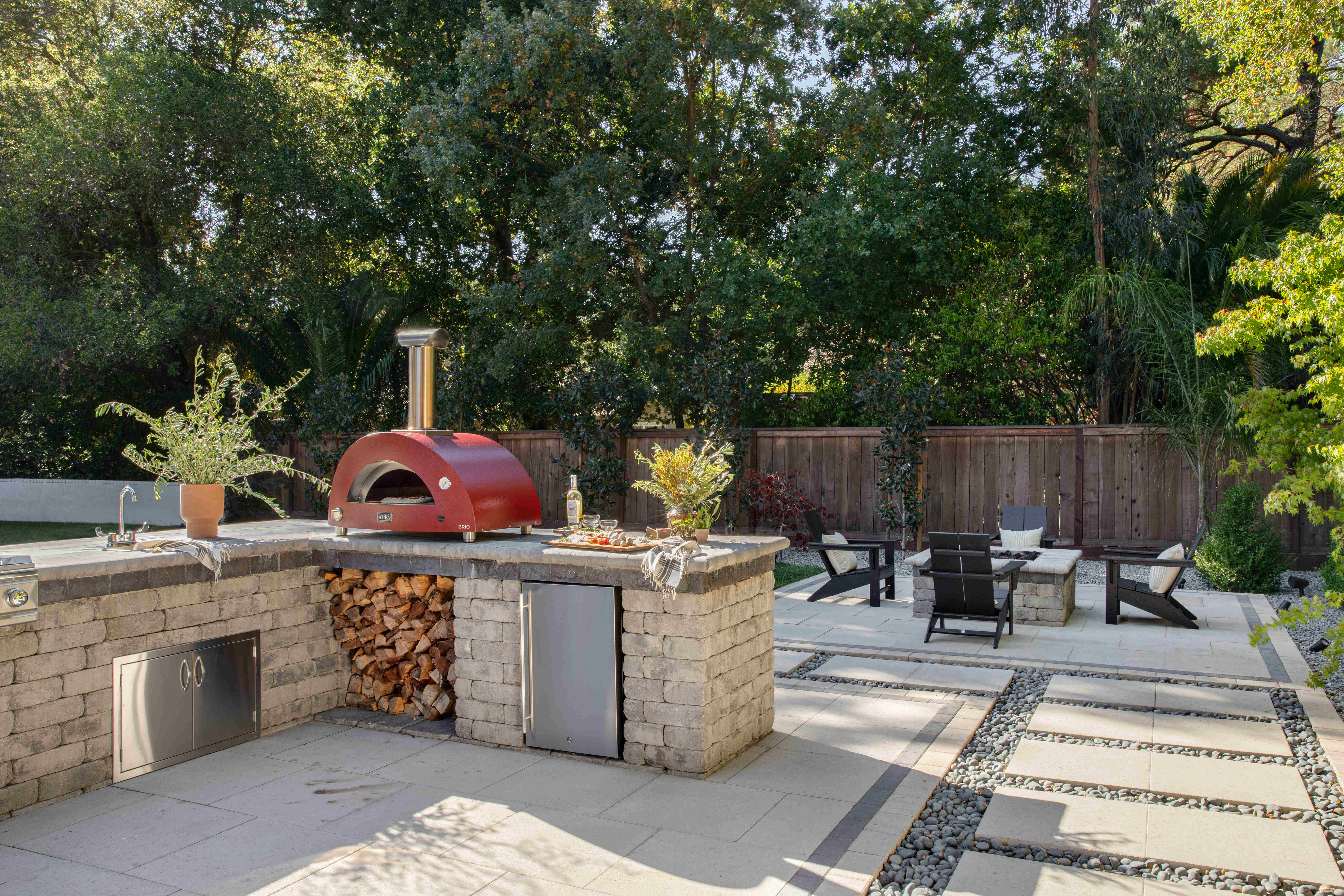 Hardscape with retaining elements in Walnut Creek